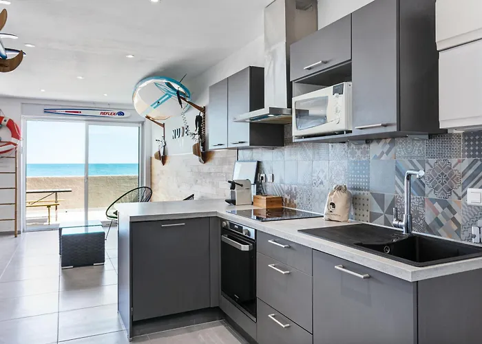 Apartament 1ere Ligne Face A La *